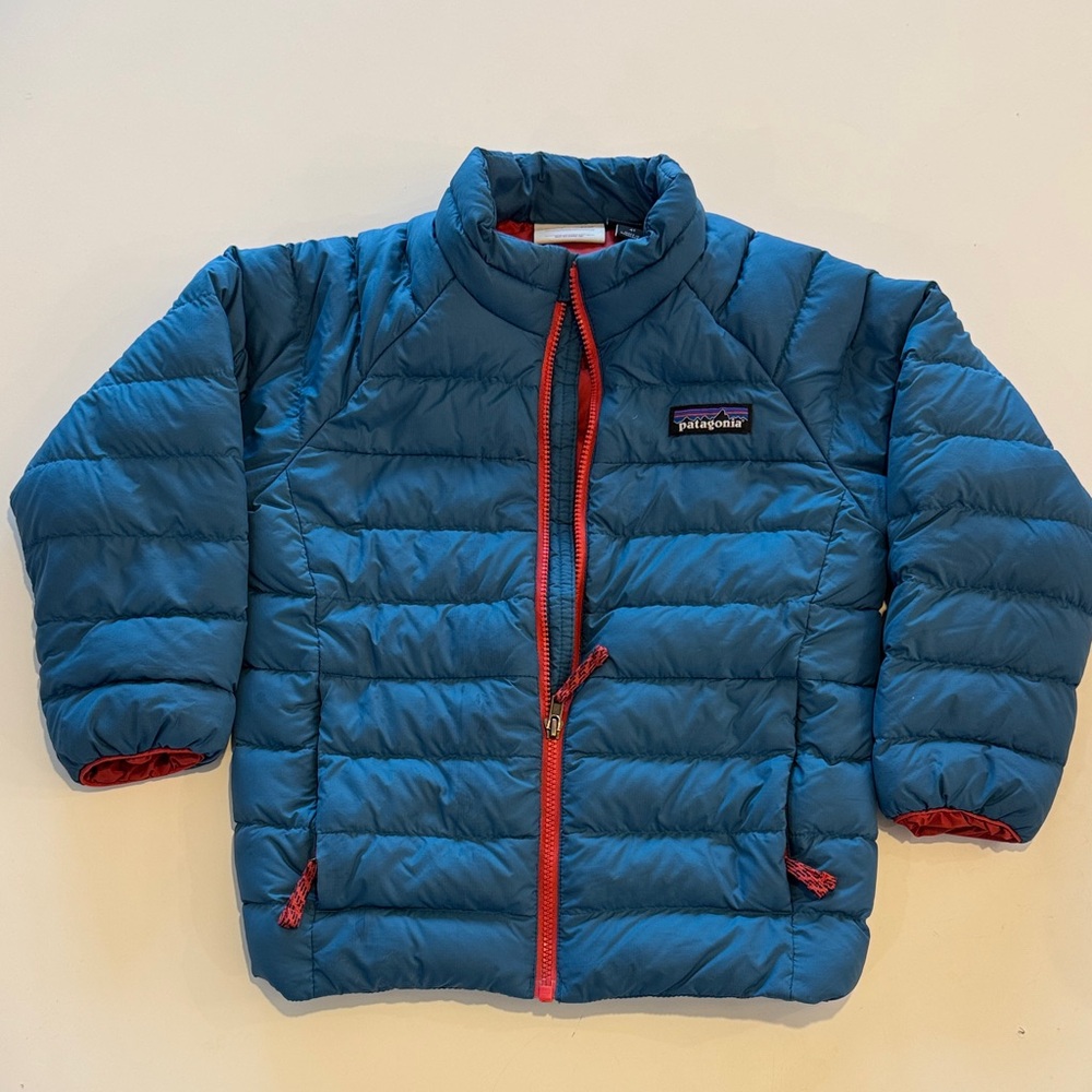 Patagonia Boys 4t Teal Jacket with Red Zipper great condition
